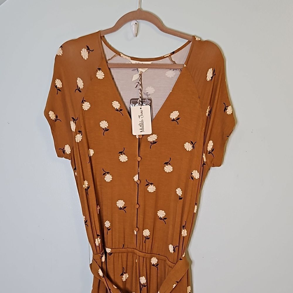 Matilda Jane, caramel colored romper with cream flowers. Size S. NWT.
